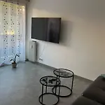 Chambre Avec Salle D\'Eau Privee Dans Appartement Partage 200 M Du Tram